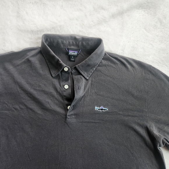 Patagonia Mens Polo Shirt Short Sleeve in Grey | Size Medium - Picture 2 of 3